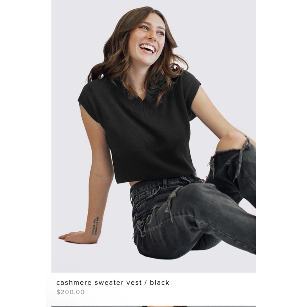 NWOT ZenZee Wear Happy Black Cashmere V-Neck Sweater L